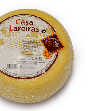 uxio-bravo-seleccion-de-quesos-artesanales-en-galicia-queso-de-arzua-ulloa-casa-lareiras